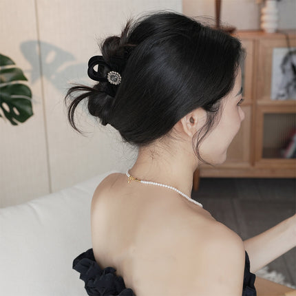 Autumn and Winter new South Korea black velvet clip medium-sized back head hairpin women's high-grade shark clip hair accessories clip