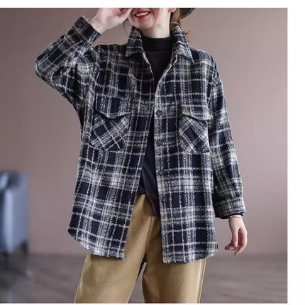 Autumn 2024 New Plaid Shirt Women's Loose Retro Thickened Scrub Shirt Jacket Design Niche Top