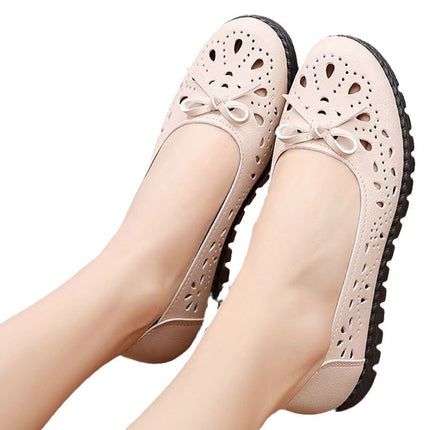 Hollow-out Leather Shoes Women's Sandals Breathable Middle-aged Non-slip Single-layer Shoes Flat Summer Mother Shoes Casual Hole Shoes for the Elderly