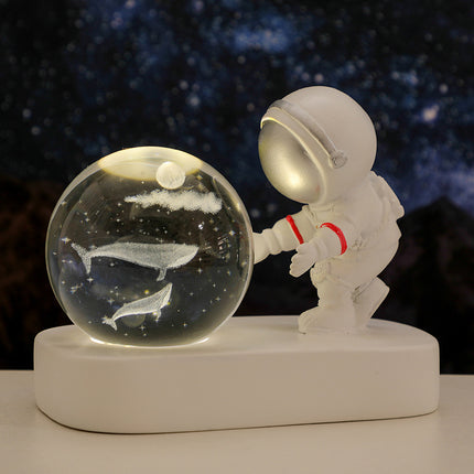 Creative Astronaut Crystal Ball Night Light Resin Crafts Desktop Ornaments Atmosphere Light Souvenir Birthday Gift