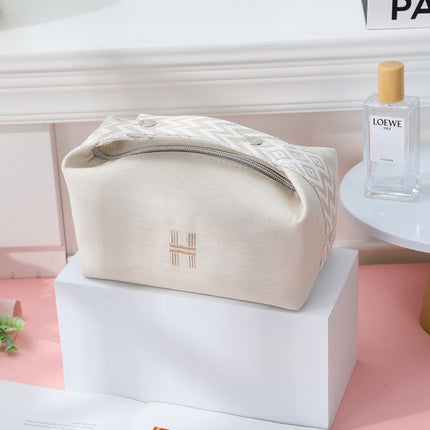 Simple Portable Cosmetic Bag Travel Portable Canvas Bag European and American Style Waterproof and Dustproof Storage Bag Large Capacity Wash Bag