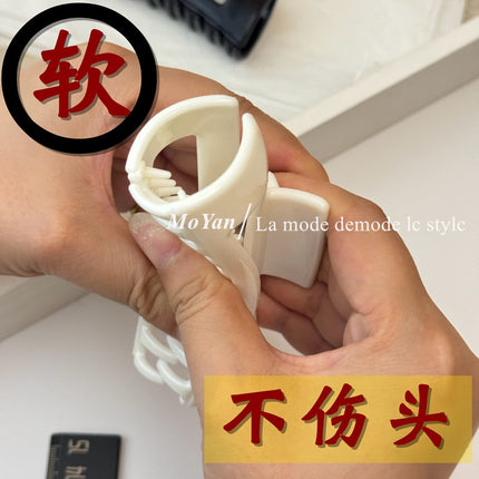 Korean-Style Simple Soft Silicone Hollow-Out Rectangular Hair Clip with a High-End Feel, Versatile and Gentle on Hair, Enhances Elegance