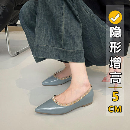 Rivet Pointed-Toe Shoes for Women, 2025 Spring and Autumn Shallow Kitten Heel Soft-Soled Loafers, Durable and Soft-Soled