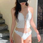 White / M