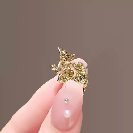 Mini Exquisite Grape Small Pin Elegant All-match Suit Brooch Cute Anti-light Fixed Buckle Women's Pressage Flap Purple