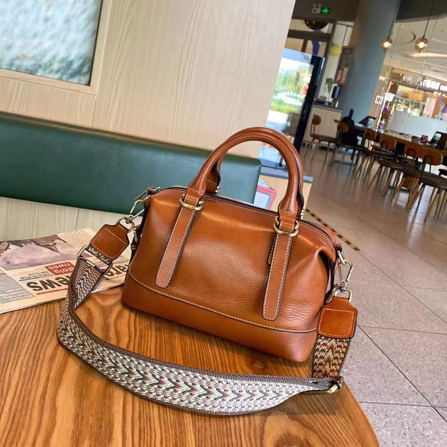 2023 Summer Commuting Retro Cowhide Handbag Simple Women's Vegetable-Tanned Genuine Leather Crossbody Bag Versatile and Compact