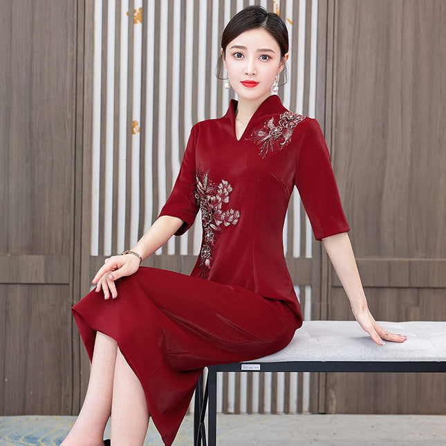 Xi mother-in-law wedding dress wine red dress 2023 autumn new fashion elegant retro slim embroidered dress