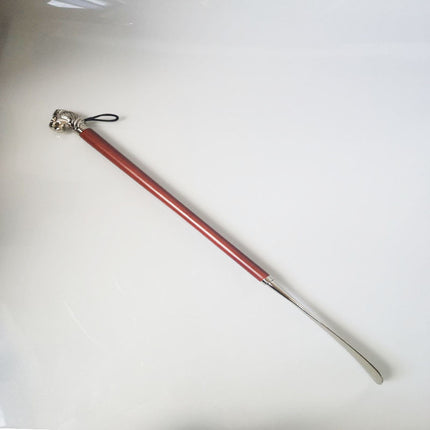 Factory direct metal alloy lion head horse head twelve zodiac shoehorn solid wood super long shoehorn in stock wholesale