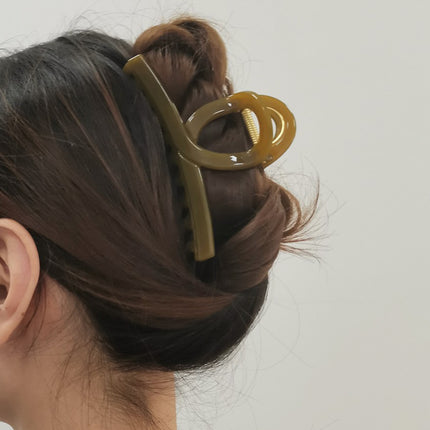 Hold on, hold on tight! The amount of hair can also be more! Color praise quality control good shark catch French catch clip spring and summer Women