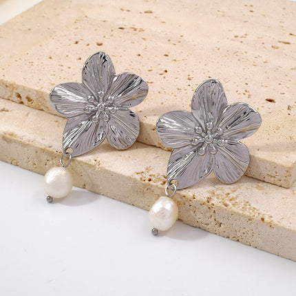 Flower European and American French Retro Earrings High-End Niche Electroplated Large Circle Titanium Steel Earrings Earrings Wholesale Camellia