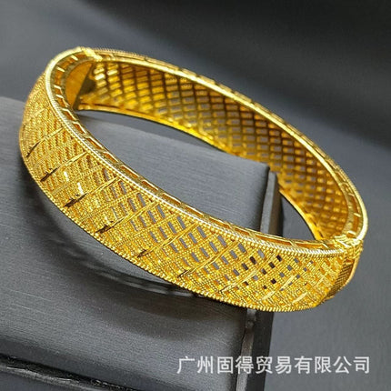 24K Gold Dubai Stereo Carved Buckle Bracelet Non-Fading Women's Middle East Dubai Jewelry Vietnamese Sand Gold Bracelet