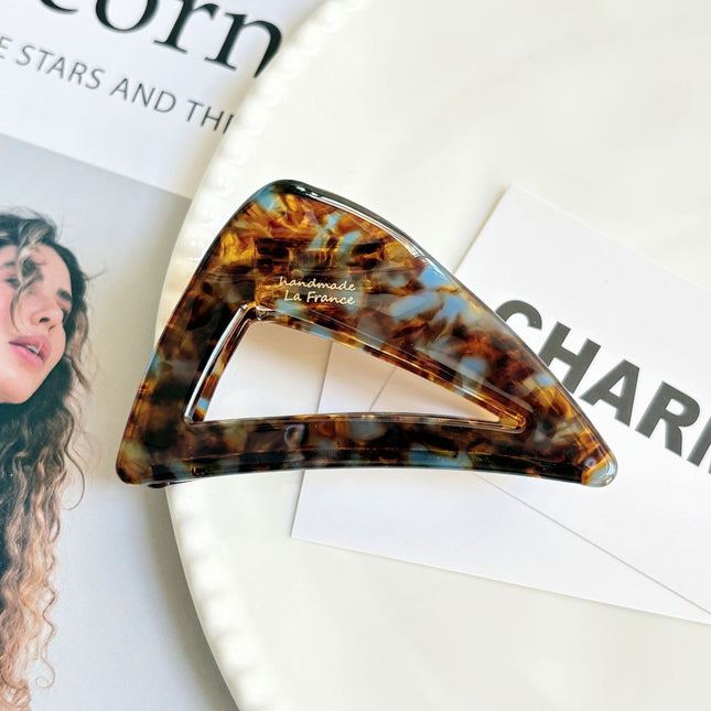 Simple Acetate Triangle Hair Clip for Women, Medium Shark Clip for Updos at the Back of the Head, Suitable for Thin Hair, Elegant Hairpin Hair Accessory