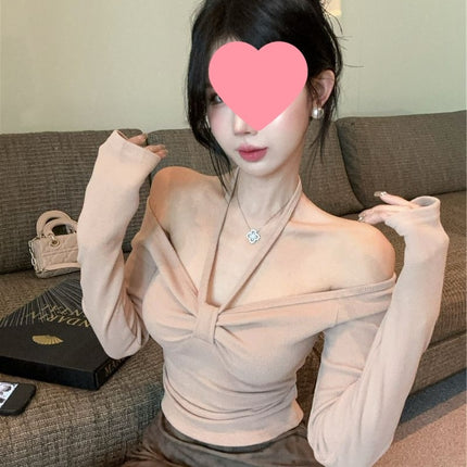Socialite Style Pure Desire Sexy Halter Neck Long-Sleeve Shirt for Women, Autumn and Winter Base Layer, Slim-Fit Design, Short Top