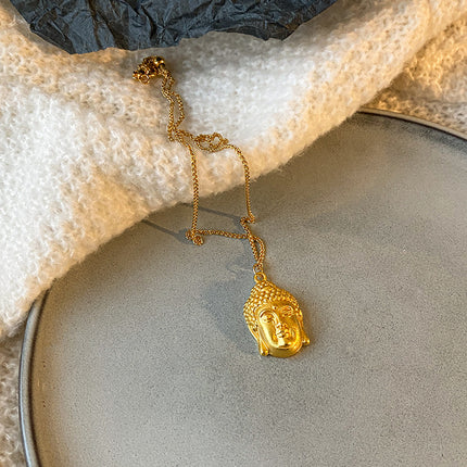 Gold-Plated Necklace for Women, Vintage Fashion Versatile Pendant with a High-End Design Sweater Chain Clothing Accessory