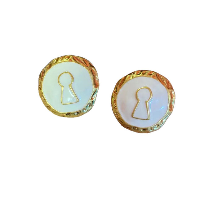 Earrings Qingdao Second-Hand Jewelry Portrait Earrings Sunny Day Doll Pattern Design French Retro Earrings for Women