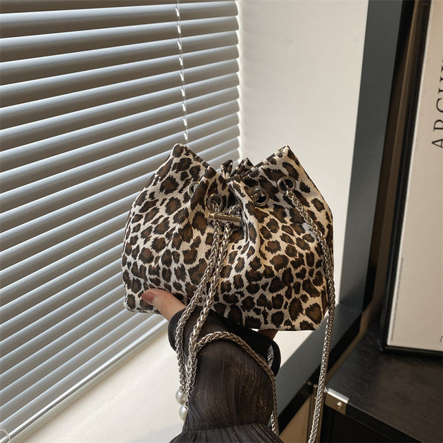 Internet Popular Leopard Print Small Bag 2024 Popular New Women's Bag Niche Design Chain Crossbody Bag Mini Drawstring Bucket Bag