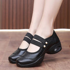 Black / 35