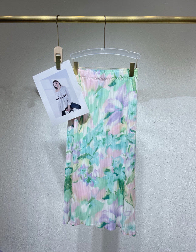 Summer Fresh Outfit, Summer Refreshing Color Scheme, Green Sleeveless Top, High-Waisted Slimming Skirt Two-Piece Set