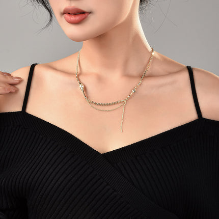 Factory direct pearl tassel personality star mans tassel necklace women's niche light luxury temperament neck chain all-match autumn and winter chain