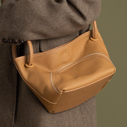 Leather Bucket Tote Bag / Sac Seau Cuir Femme