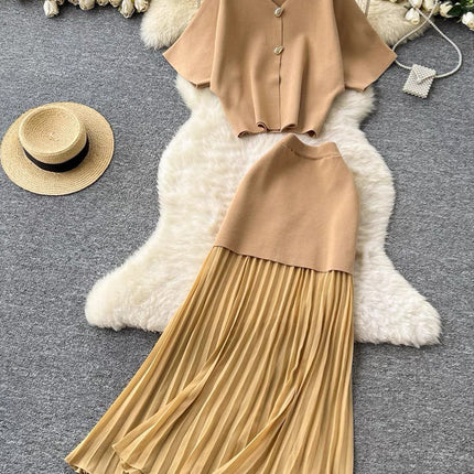 2025 Loose Short-Sleeved V Neck Top, High-Waisted Pleated Long Skirt, Two-Piece Set, Fashionable and Elegant Skirt Set