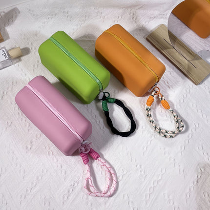 Ready-Made Silicone Cosmetic Bag, Waterproof and Dustproof Storage Bag, Large-Capacity Travel Silicone Cosmetic Bag, Foldable and Easy to Clean