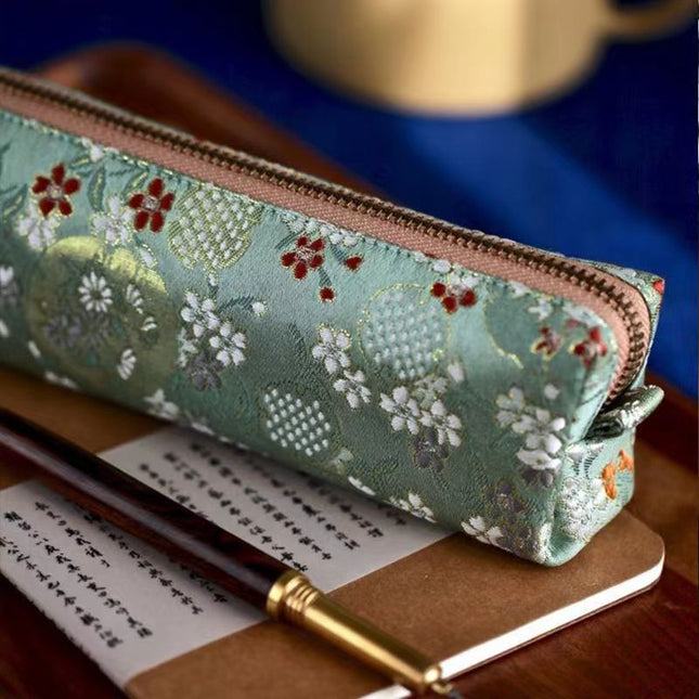 Chinese-Style Embroidered Pencil Case, National Style Pencil Box for Students, High-Capacity, Artistic, Exquisite Canvas Stationery Box Pencil Case