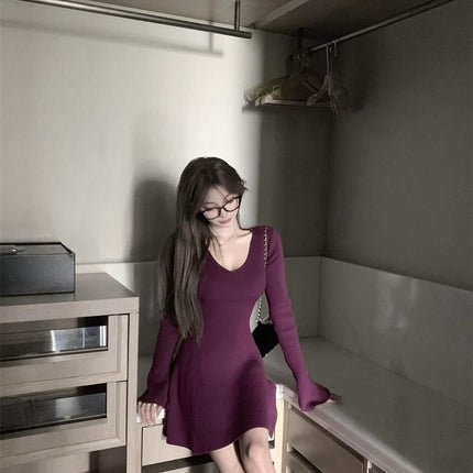 Early Autumn Elegant Purple Knitted Stretch Dress for Women Pure Sexy V Neck Slim Waist Pleated A-Line Short Skirt