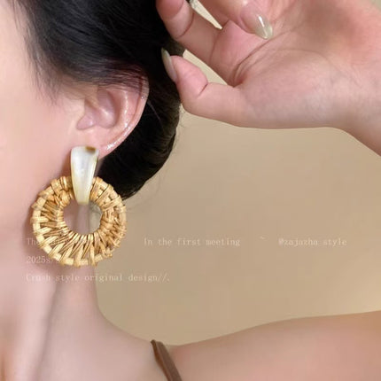 Wooden Rattan Straw Earrings for Women 2025 New Bohemian Holiday Style Earrings Exaggerated Face-Showing Small Earrings Earrings