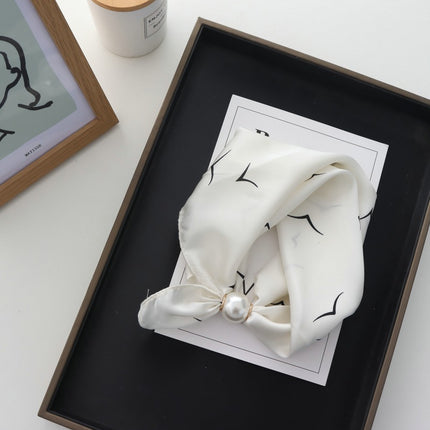 Pearl Magnetic Buckle Small Silk Scarf for Women 2025 New Spring Scarf Neck High-End Matchinging Neck Accessories Neck Scarf