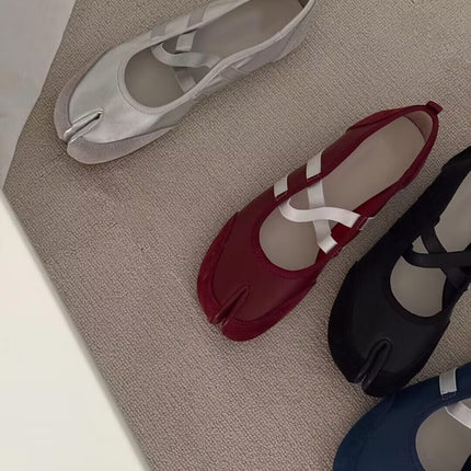 Pointed Toe Shoes Women's New 2025 Pig's Trotter Cross Horseshoe Shoes Red Casual Belt Flat Shoes Mary Jane