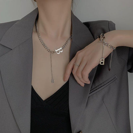 B Letter Necklace for Women, Summer Non-Fading Sweater Chain, 2022 New Trendy Hip-Hop Minimalist Style Clavicle Chain