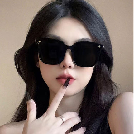 Women's sunglasses sunshade high-end sense Joker cute sweet beauty trendy sunglasses net red makeup artifact glasses wholesale