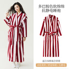 Red striped rice velvet robe + off-white pants / M