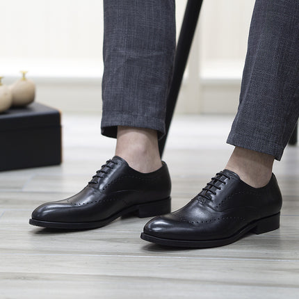 2024 Men's Shoes Spring/Summer Brogue Carved Pointed Business Handmade Gentleman Elegant Oxford Shoes Men's Large Size Shoes Men
