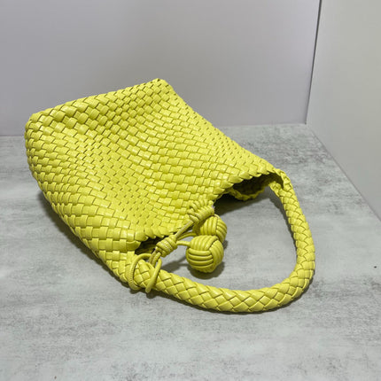 PU Woven Bucket Bag Ball Charm / Sac Seau Tressé PU Pendentif