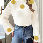 White (5 hand hooked yellow flowers) / S