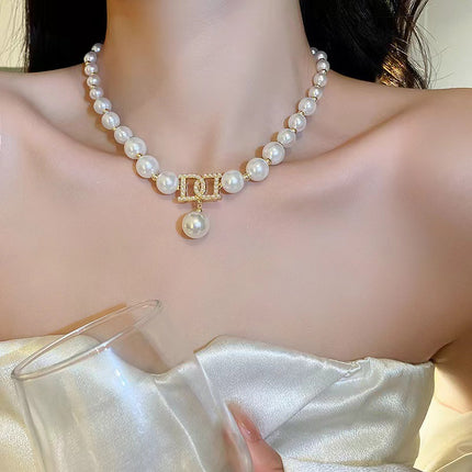 New Style Light Luxury Bow Pearl Necklace High-end Niche Design Collarbone Chain Simple All-match Alloy Necklace