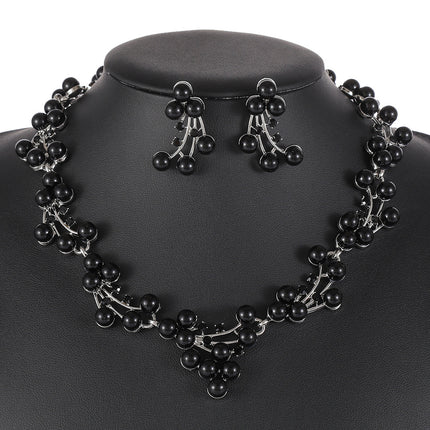 European and American Foreign Trade New Hot Pearl Necklace Set Women's Light Luxury Niche All-match sweater chain clavicle chain alloy