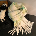 Large striped scarf grass green