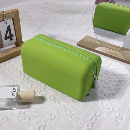 Ready-Made Silicone Cosmetic Bag, Waterproof and Dustproof Storage Bag, Large-Capacity Travel Silicone Cosmetic Bag, Foldable and Easy to Clean