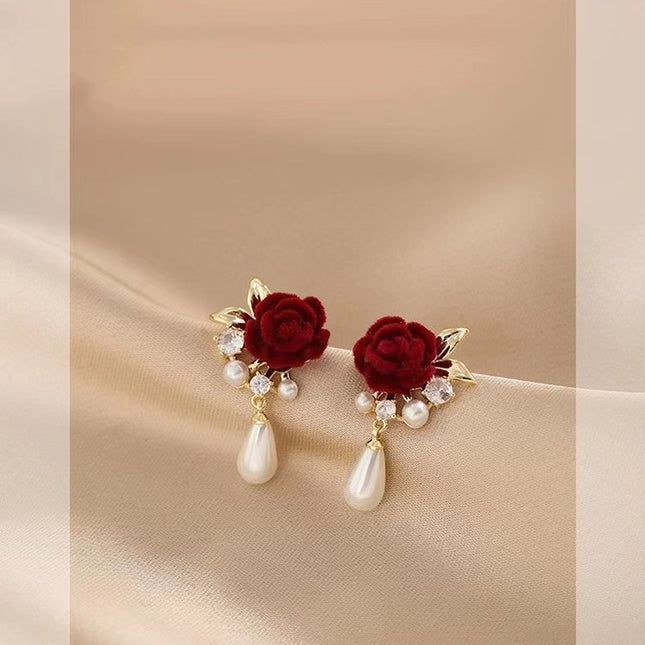 Red vintage earrings autumn and winter light luxury high-grade pearl earrings 2024 new popular New Year velvet earrings for women