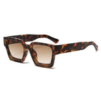 Leopard print frame gradually tea slices