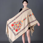 Embroidered Vase-Beige / 200cm