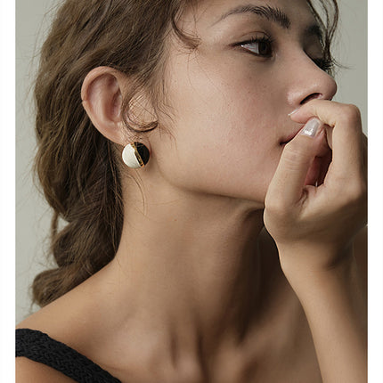 French Retro Elegant Elegant Color Matching Ball Earrings Exquisite All-match High-end Metal Earrings Earrings for Women