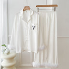 White / M