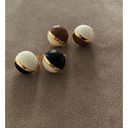 French Retro Elegant Elegant Color Matching Ball Earrings Exquisite All-match High-end Metal Earrings Earrings for Women
