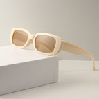 Off-white frame tea slices
