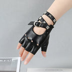 Black-rivet long chain style / One size fits all