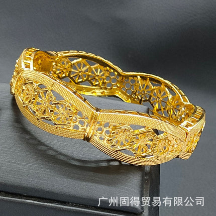 24K Gold Dubai Stereo Carved Buckle Bracelet Non-Fading Women's Middle East Dubai Jewelry Vietnamese Sand Gold Bracelet